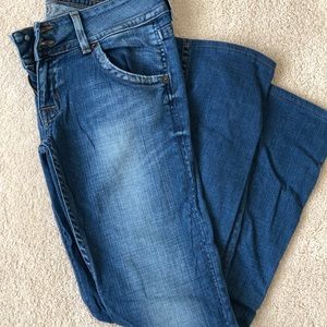 Hudson bootcut size 25